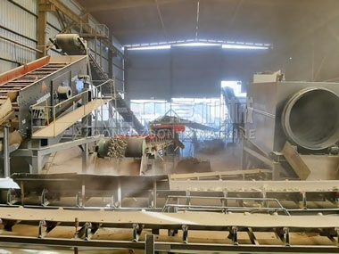 �´���15�򷽶ѷŶ���ĳ��������������ù��ն���Ǯһ��