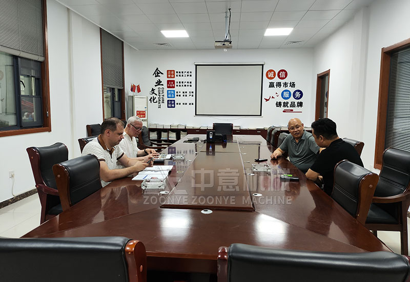 双方深入交流合作.jpg 双方深入交流合作