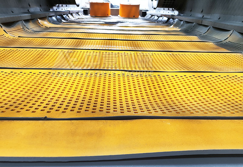 聚氨酯筛面.jpg 聚氨酯筛面