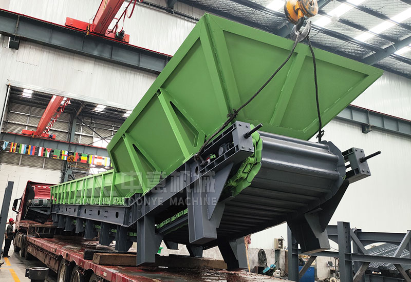 链板输送机.jpg 链板输送机