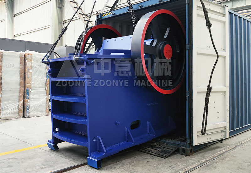 颚式破碎机.jpg 颚式破碎机